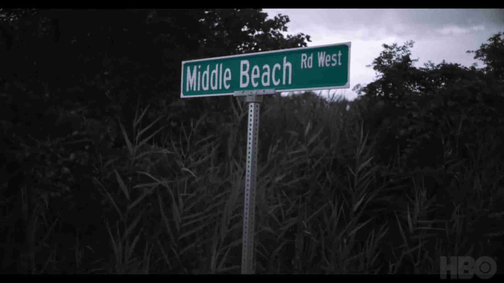 Murder On Middle Beach – Trailer